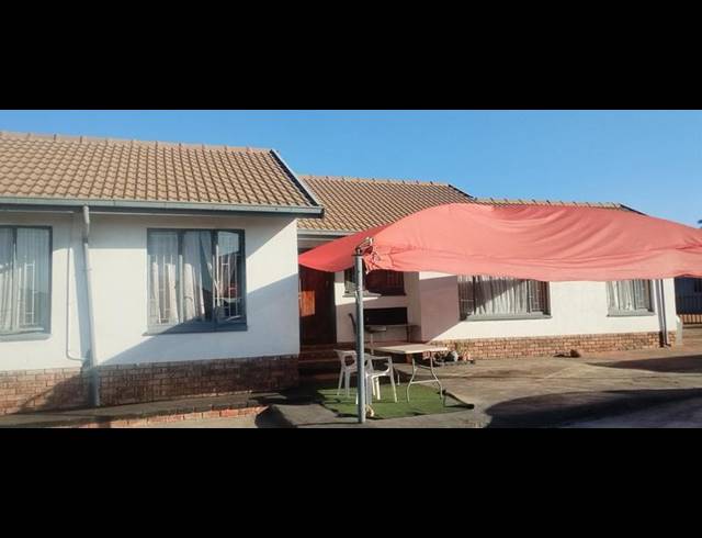 4 BEDROOM HOUSE FOR SALE IN SOSHANGUVE DD
